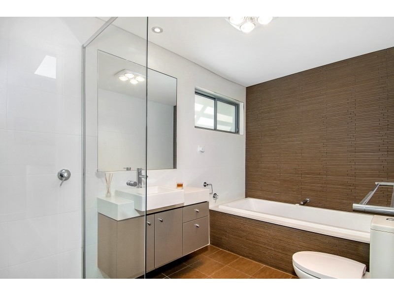 52 Central Park Avenue, Baulkham Hills NSW 2153