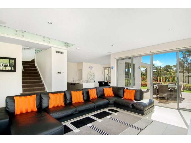 52 Central Park Avenue, Baulkham Hills NSW 2153