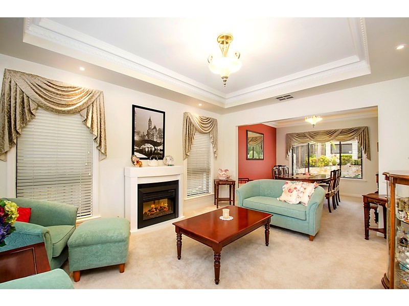 19 Brosnan Place, Castle Hill NSW 2154