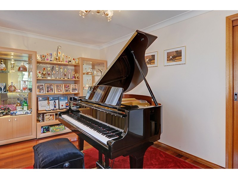 16 Hyland Avenue, West Pennant Hills NSW 2125