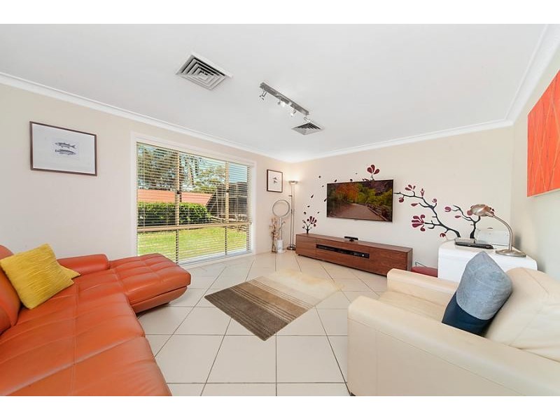 33 John Radley Avenue, Dural NSW 2158