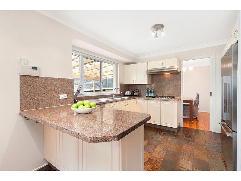 8 Tanbark Place, Dural NSW 2158