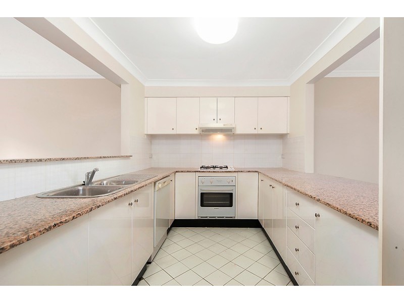 4/2 Rifle Range Road, Northmead NSW 2152