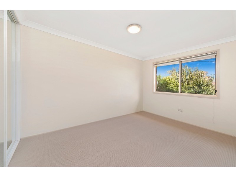 4/2 Rifle Range Road, Northmead NSW 2152
