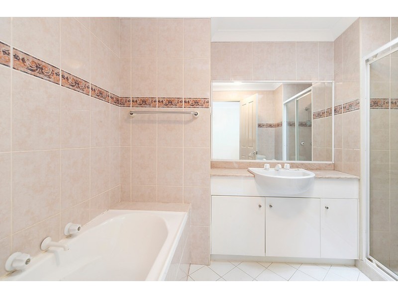 4/2 Rifle Range Road, Northmead NSW 2152