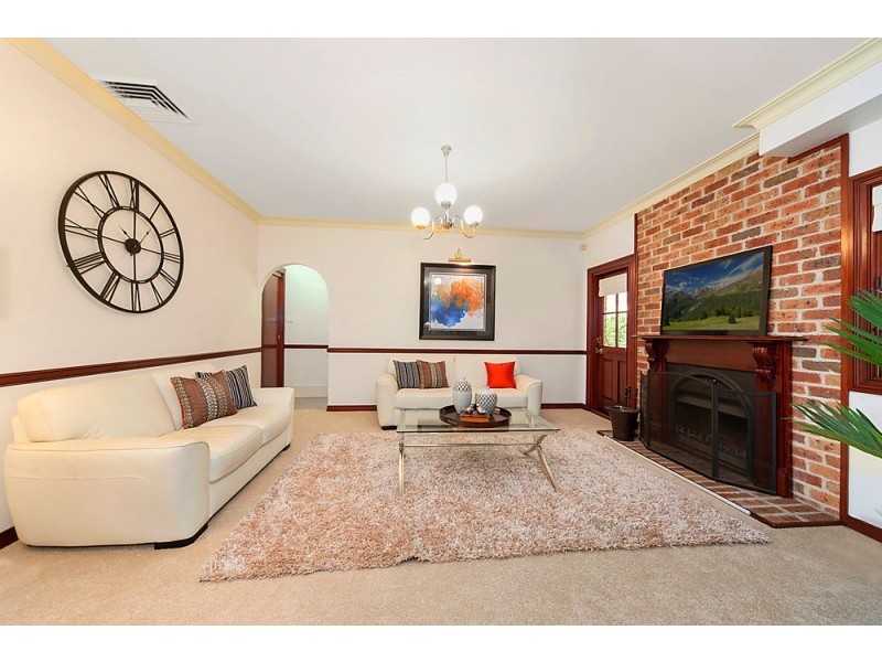 11 Erlestoke Place, Castle Hill NSW 2154