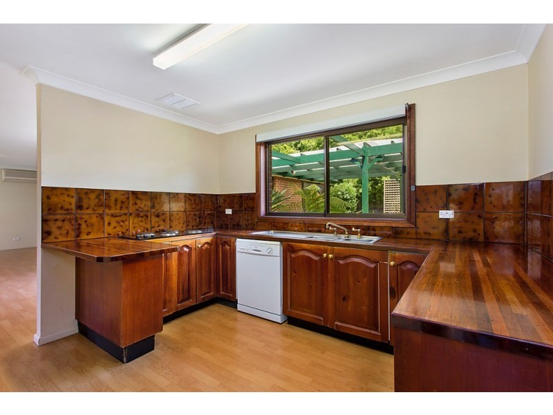 4 Autumn Leaf Grove, Cherrybrook NSW 2126