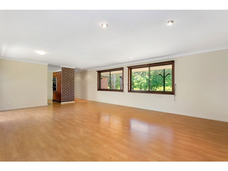 4 Autumn Leaf Grove, Cherrybrook NSW 2126
