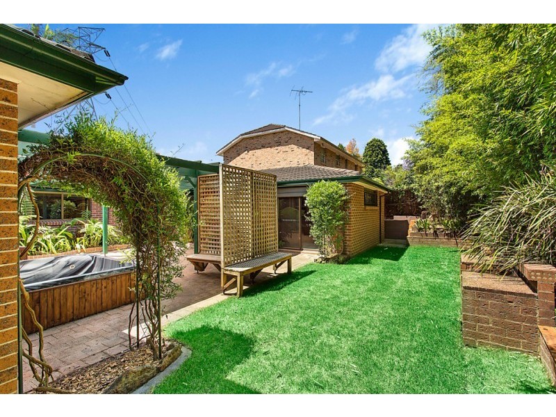 4 Autumn Leaf Grove, Cherrybrook NSW 2126