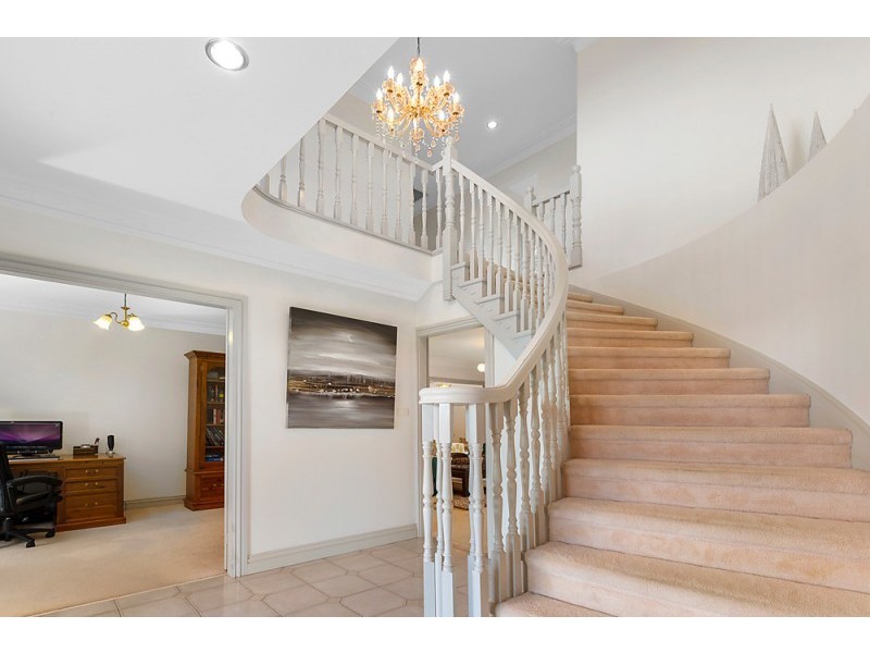 14 Stirling Court, Castle Hill NSW 2154