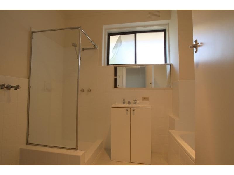 8/1447 Dandenong Road, Malvern East VIC 3145