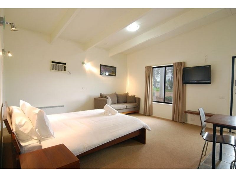 1/4 Omega St, Merrijig VIC 3723