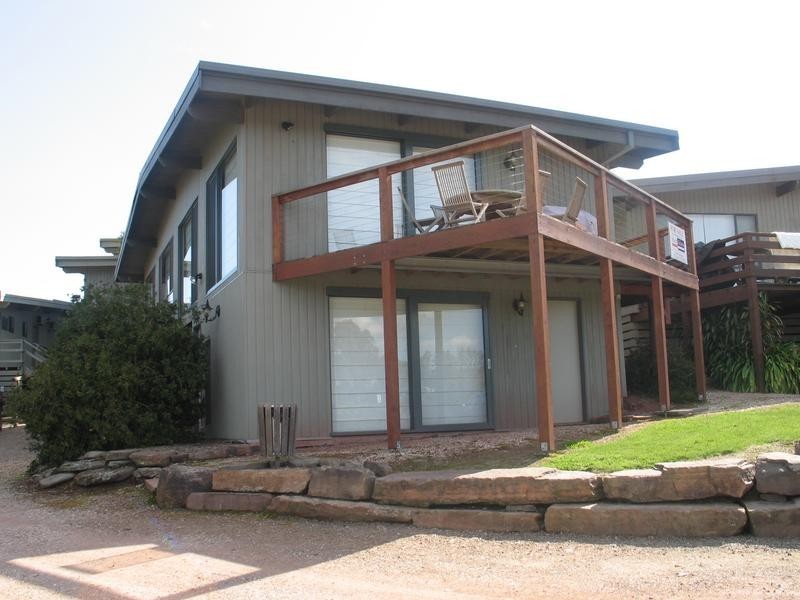 Oak/4 Omega St, Merrijig VIC 3723