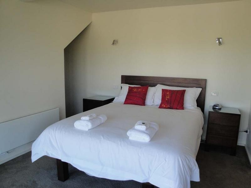 Oak/4 Omega St, Merrijig VIC 3723