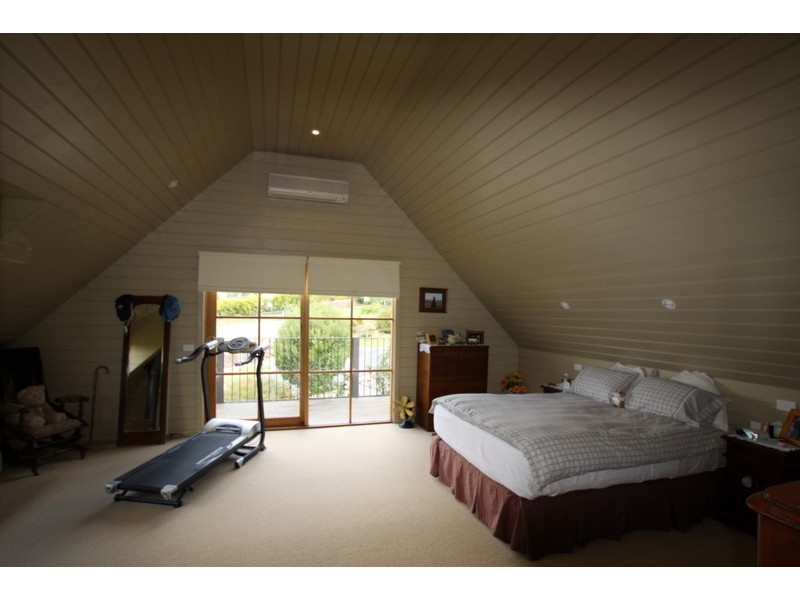 32 Alpine Ridge Drive, Merrijig VIC 3723
