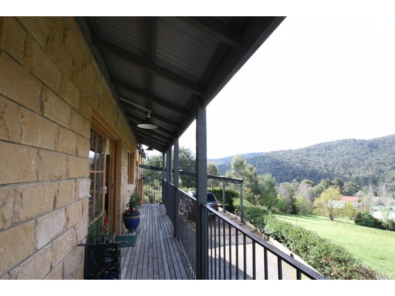 32 Alpine Ridge Drive, Merrijig VIC 3723