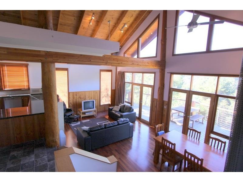 7 Summit View Crt, Merrijig VIC 3723