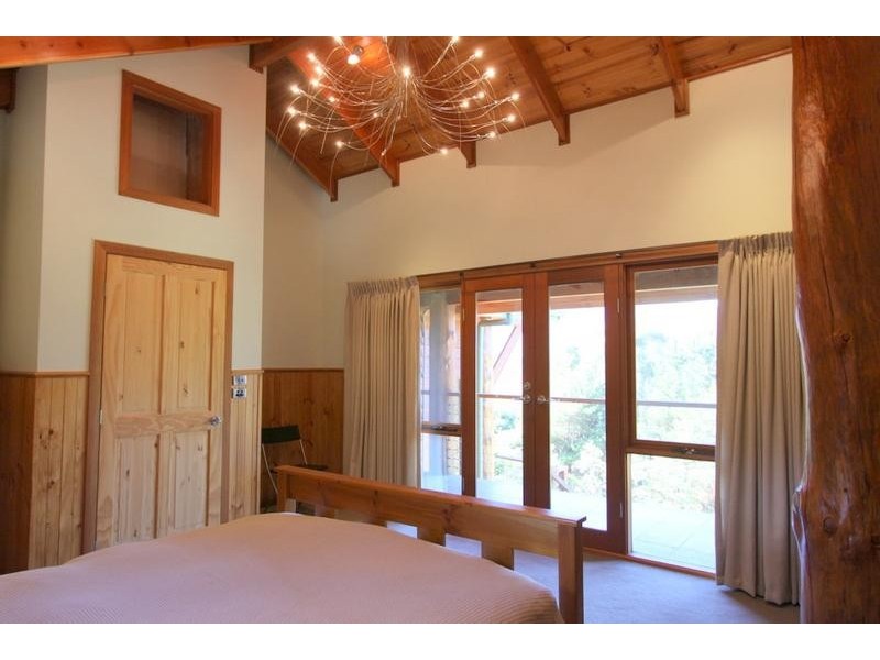 7 Summit View Crt, Merrijig VIC 3723