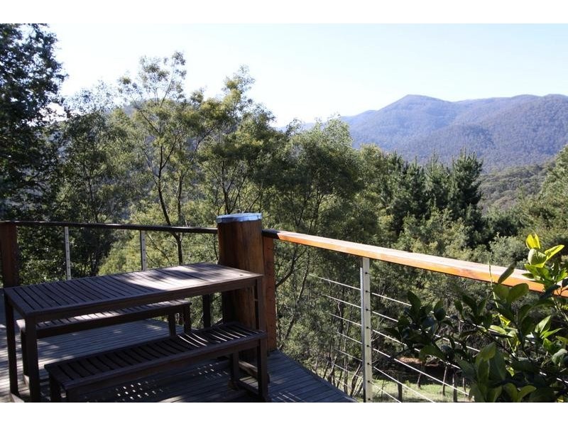 7 Summit View Crt, Merrijig VIC 3723