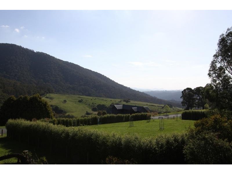 3 Lightwood Crt, Merrijig VIC 3723