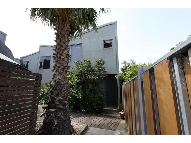 39/15 Beach st, Port Melbourne VIC 3207