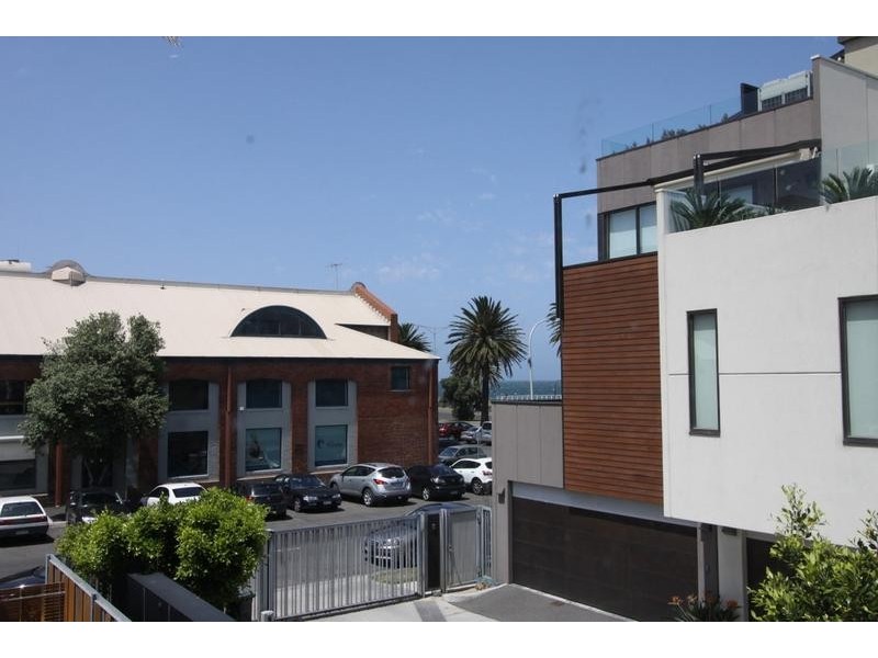 39/15 Beach st, Port Melbourne VIC 3207