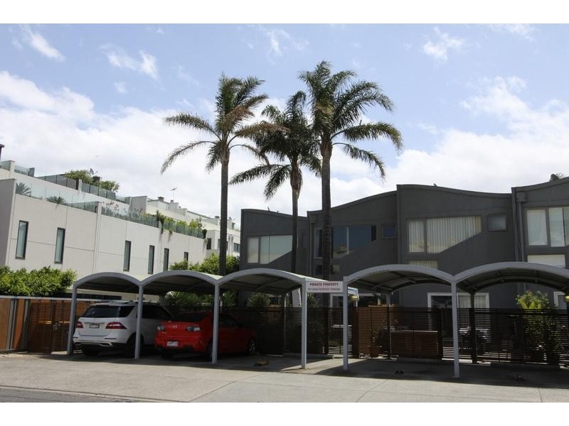 39/15 Beach st, Port Melbourne VIC 3207