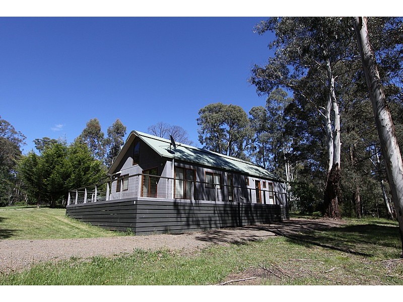 8 Settlement Crt, Sawmill Settlement VIC 3723