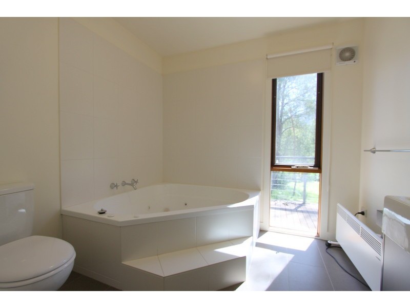 8 Settlement Crt, Sawmill Settlement VIC 3723