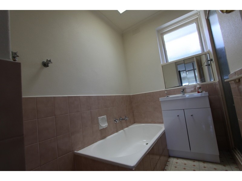 8/5 Brentwood St, Bentleigh VIC 3204