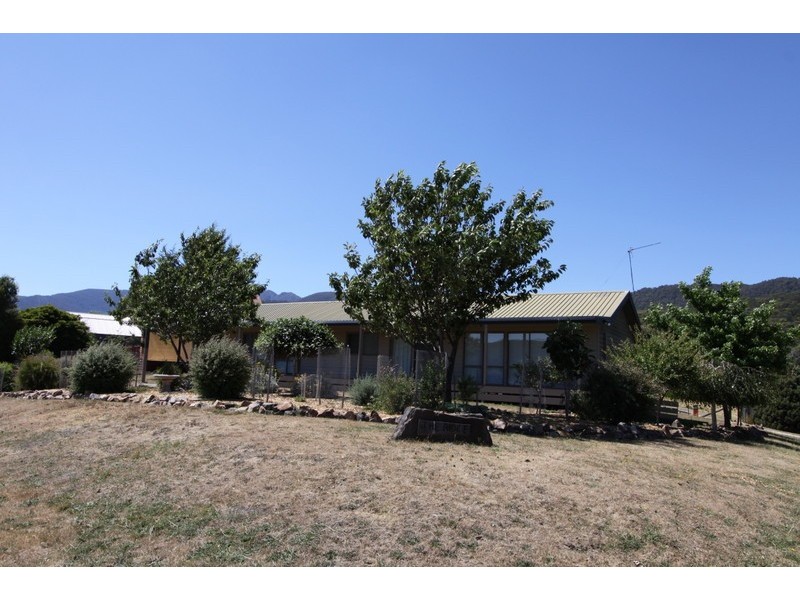 53 Alpine Ridge Drive, Merrijig VIC 3723