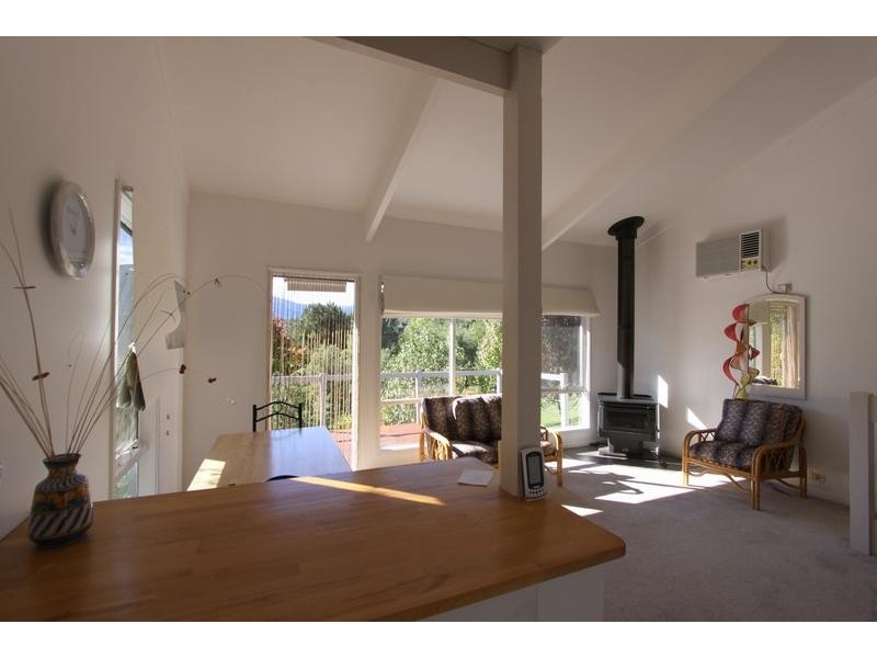 2/1 Summit View Crt, Merrijig VIC 3723