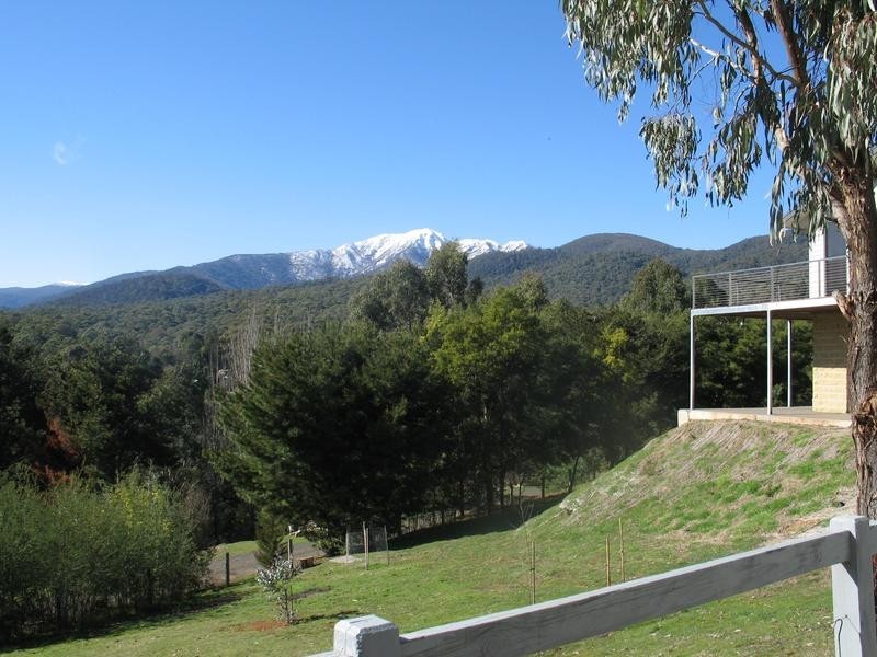 2/1 Summit View Crt, Merrijig VIC 3723