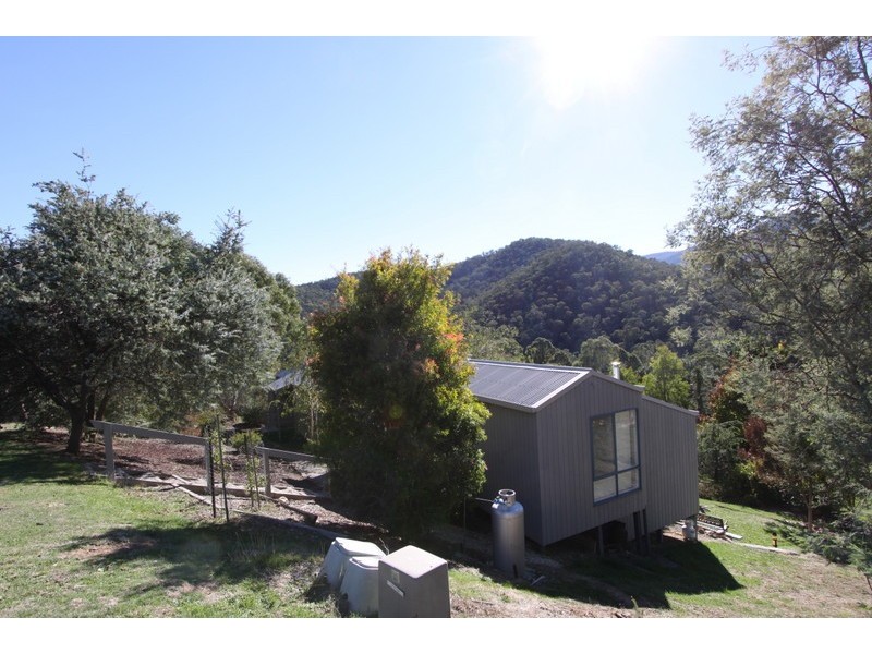 2/1 Summit View Crt, Merrijig VIC 3723