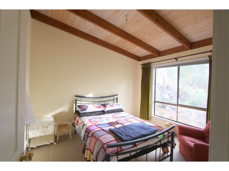 28 Christensen St, Sawmill Settlement VIC 3723