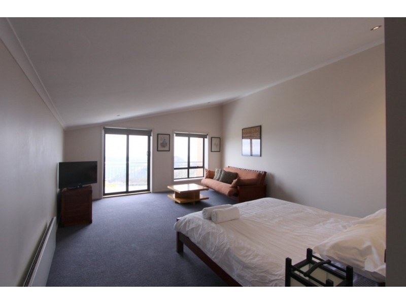 302/83 Stirling Rd, Mount Buller VIC 3723