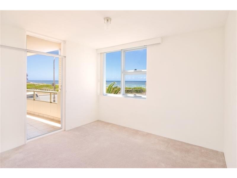 1/18 Surfview Rd, Mona Vale NSW 2103