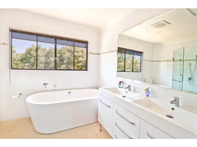 7 Kariboo Cl, Mona Vale NSW 2103