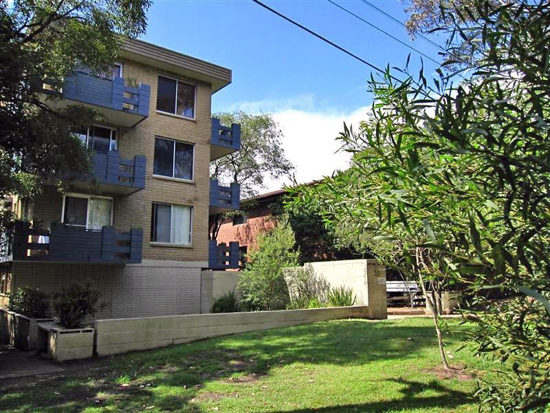 13/10 Queens Parade West, Newport NSW 2106