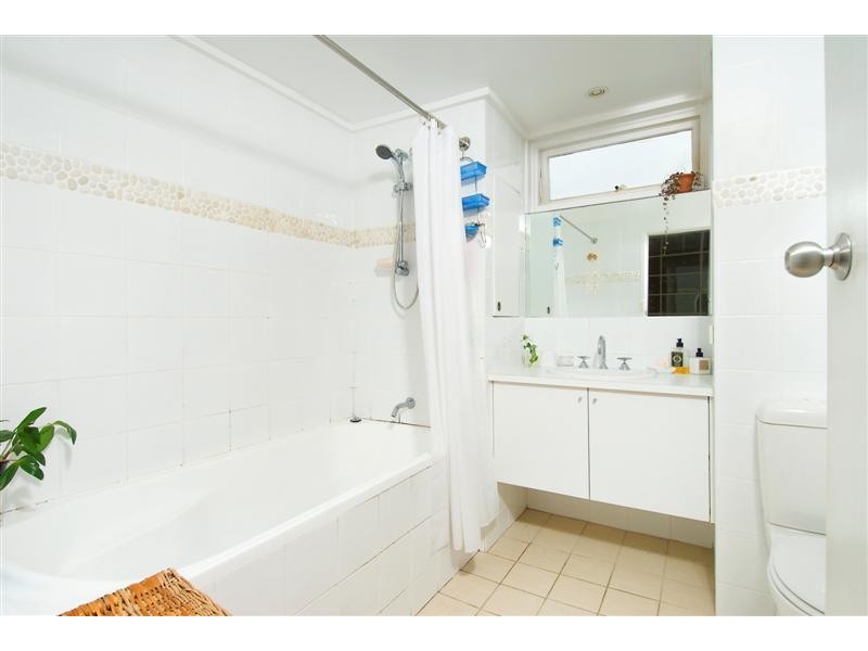 1/1192 Pittwater Rd, Narrabeen NSW 2101