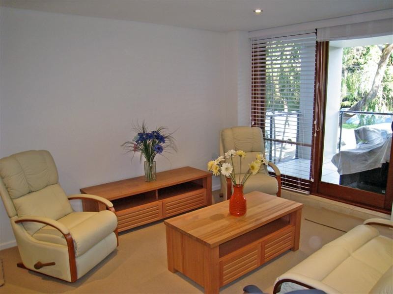 1/50 Parkland Rd, Mona Vale NSW 2103