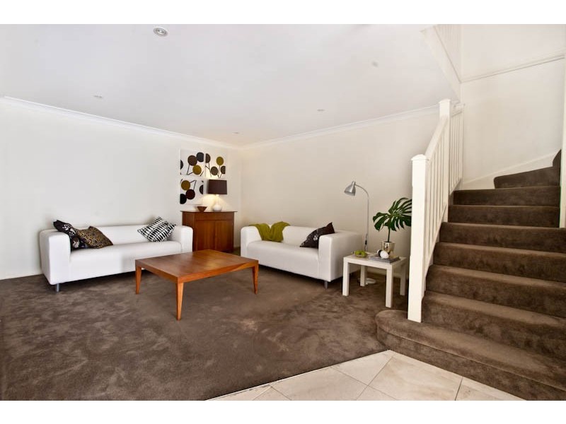 8B Vineyard St, Mona Vale NSW 2103