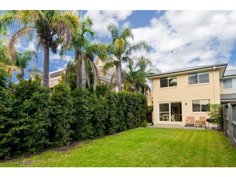 8B Vineyard St, Mona Vale NSW 2103