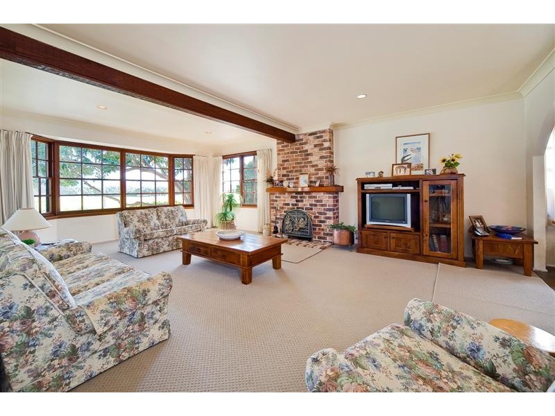 27 Narrabeen Park Pde, Narrabeen NSW 2101