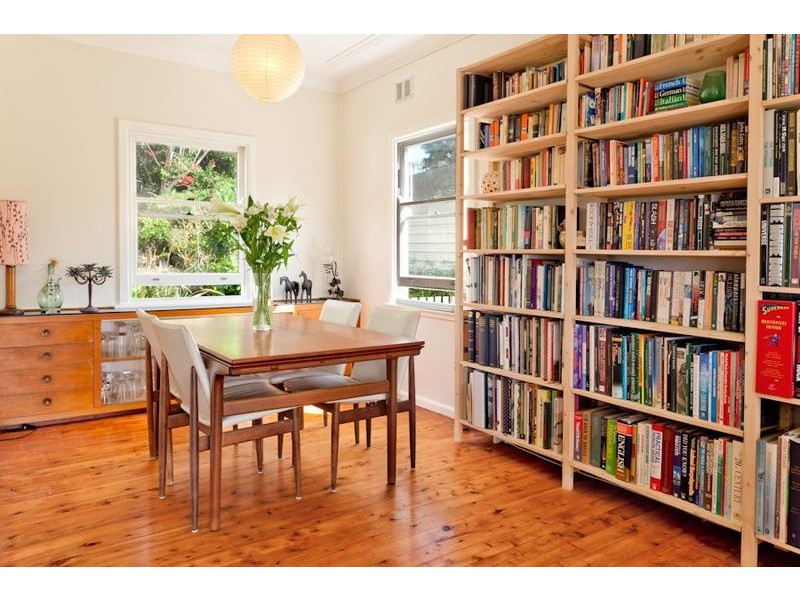 115 Barrenjoey Rd, Mona Vale NSW 2103