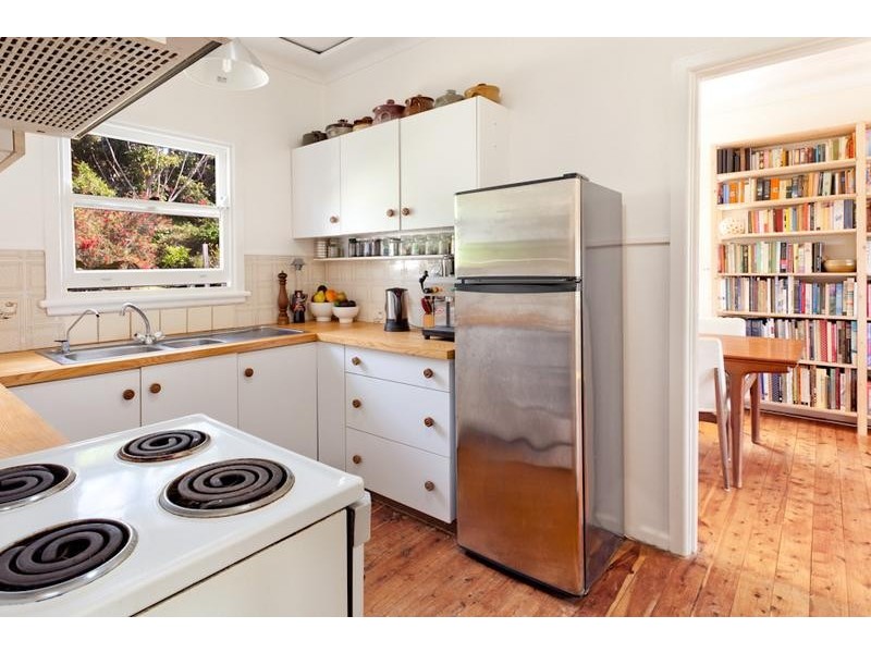 115 Barrenjoey Rd, Mona Vale NSW 2103