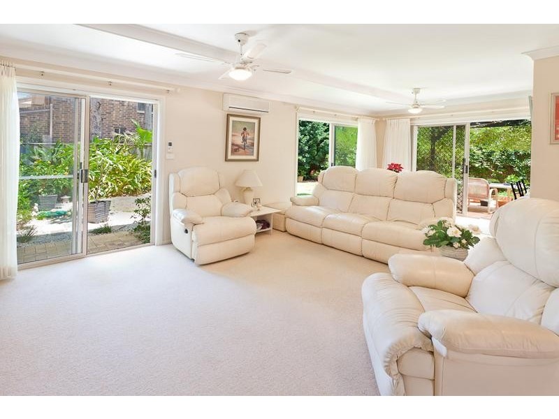 2/239 MacPherson Street, Warriewood NSW 2102