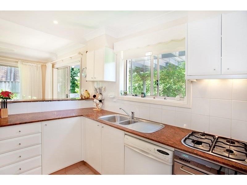 2/239 MacPherson Street, Warriewood NSW 2102