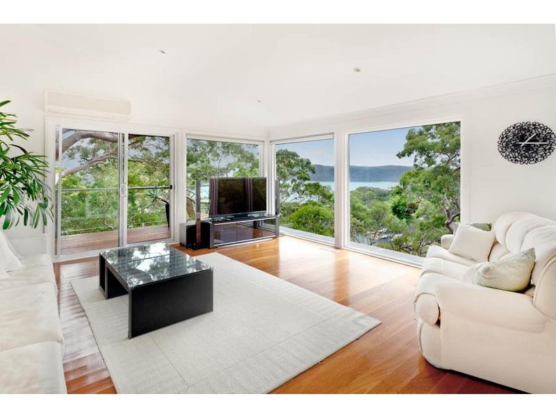 15 Hansford Pde, Bilgola Plateau NSW 2107