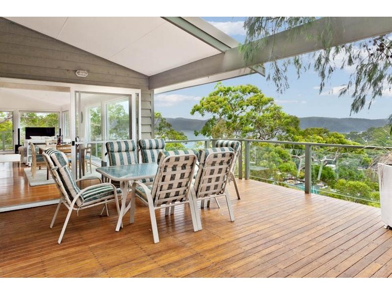 15 Hansford Pde, Bilgola Plateau NSW 2107